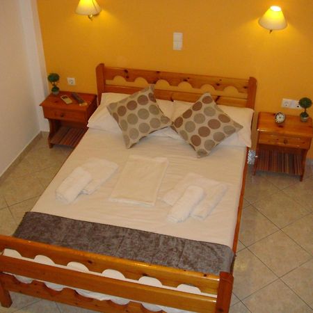 Boussetil Rooms Capanmat Tinos Ngoại thất bức ảnh
