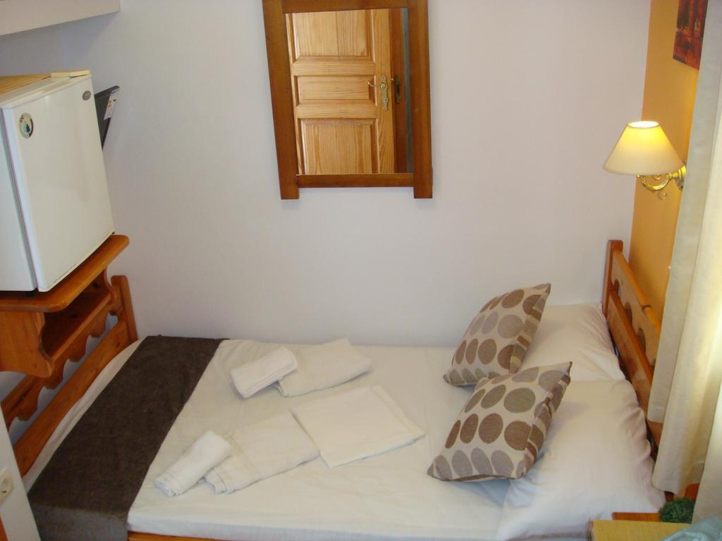 Boussetil Rooms Capanmat Tinos Ngoại thất bức ảnh